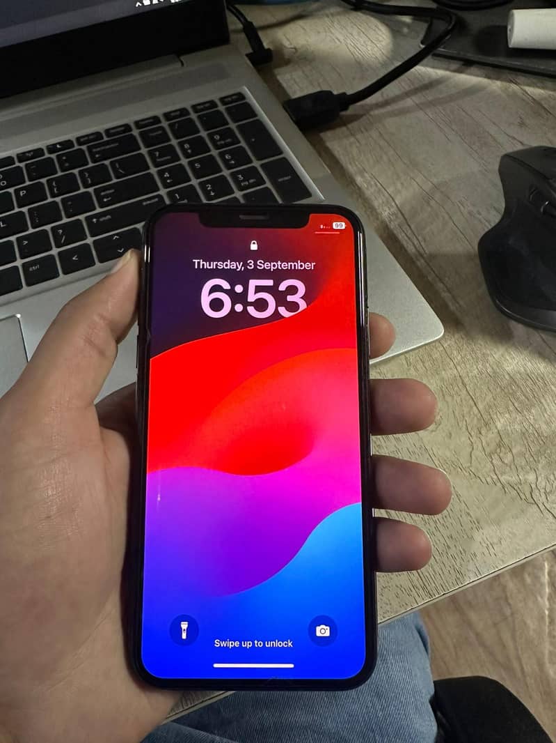 Apple iPhone XS 1