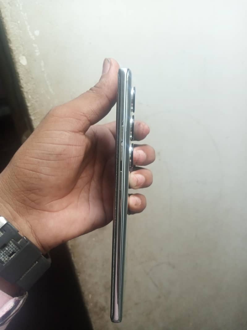 Tecno CAMON 40 Pro 1