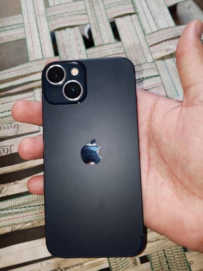 Apple iPhone 13