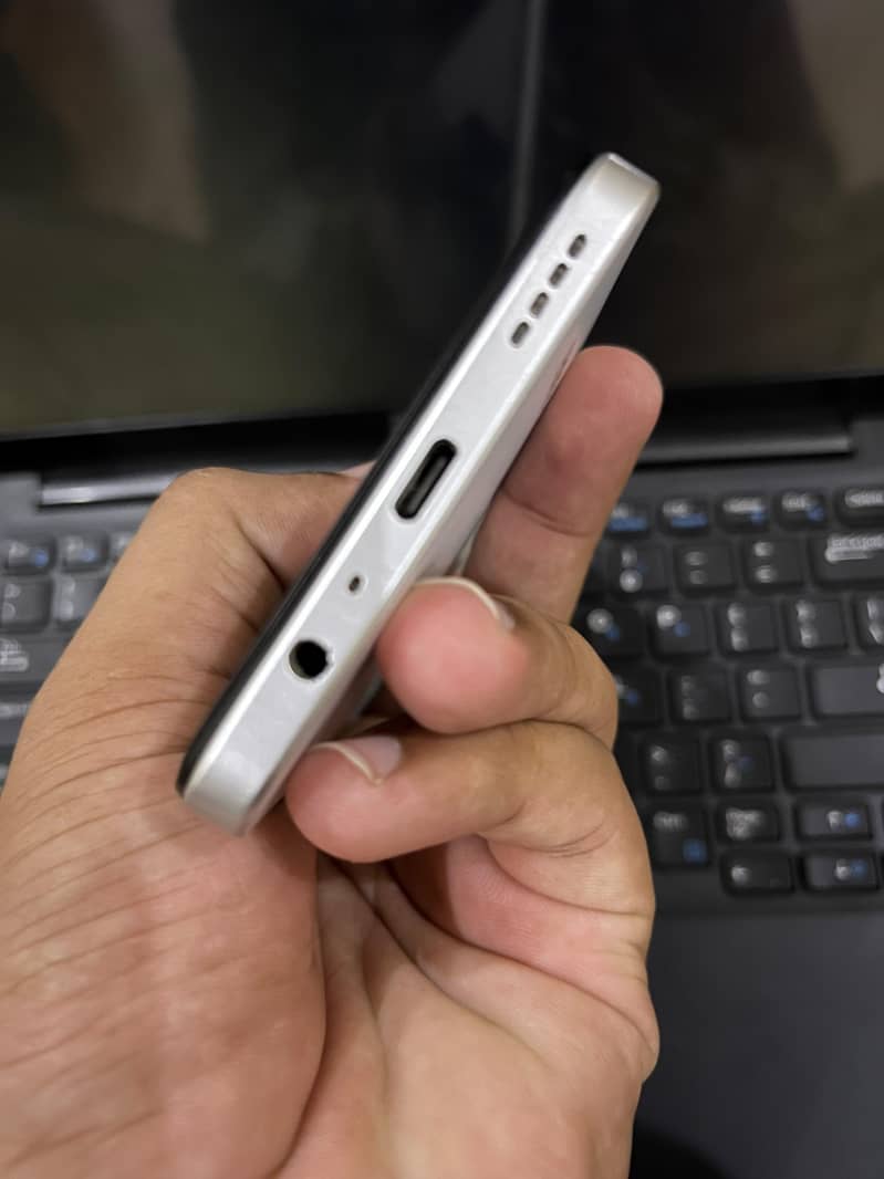 Realme C71 1