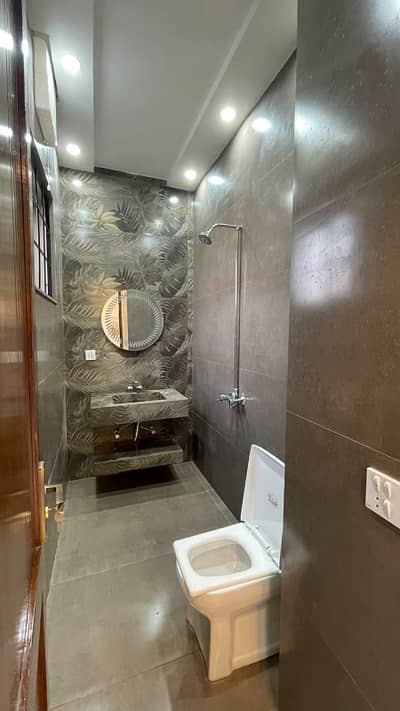 5 MARLA FULL HOUSE FOR RENT IN BAHRIA ORCHARD