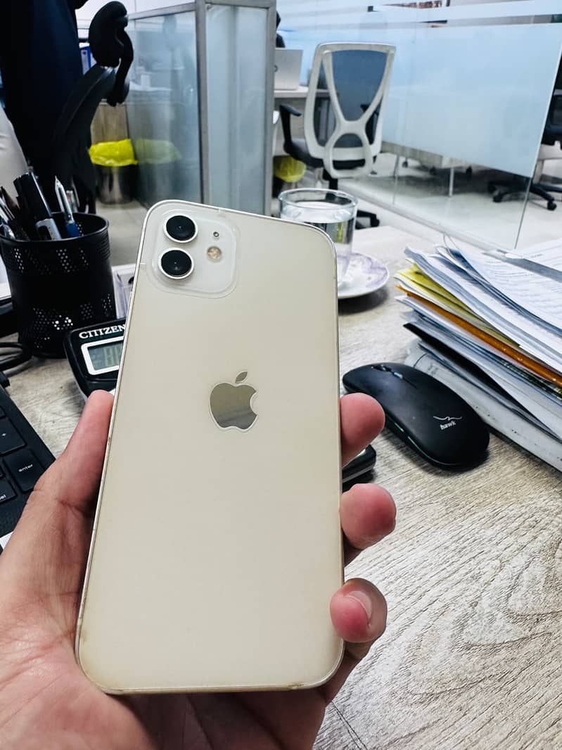 Apple iPhone 12 2
