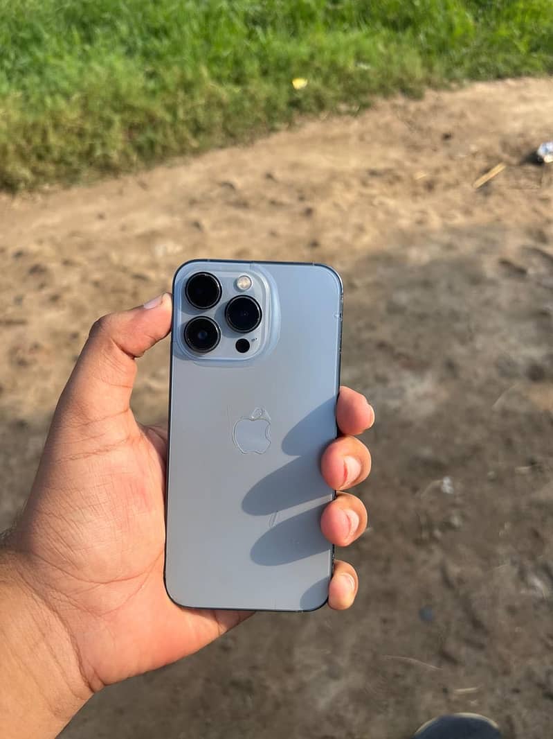 Apple iPhone 13 Pro 0
