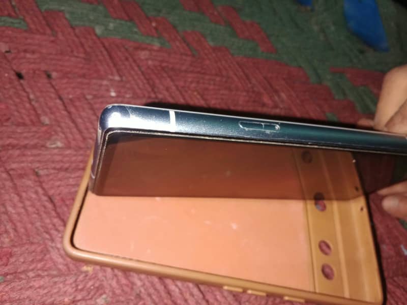 Google Pixel 7 4