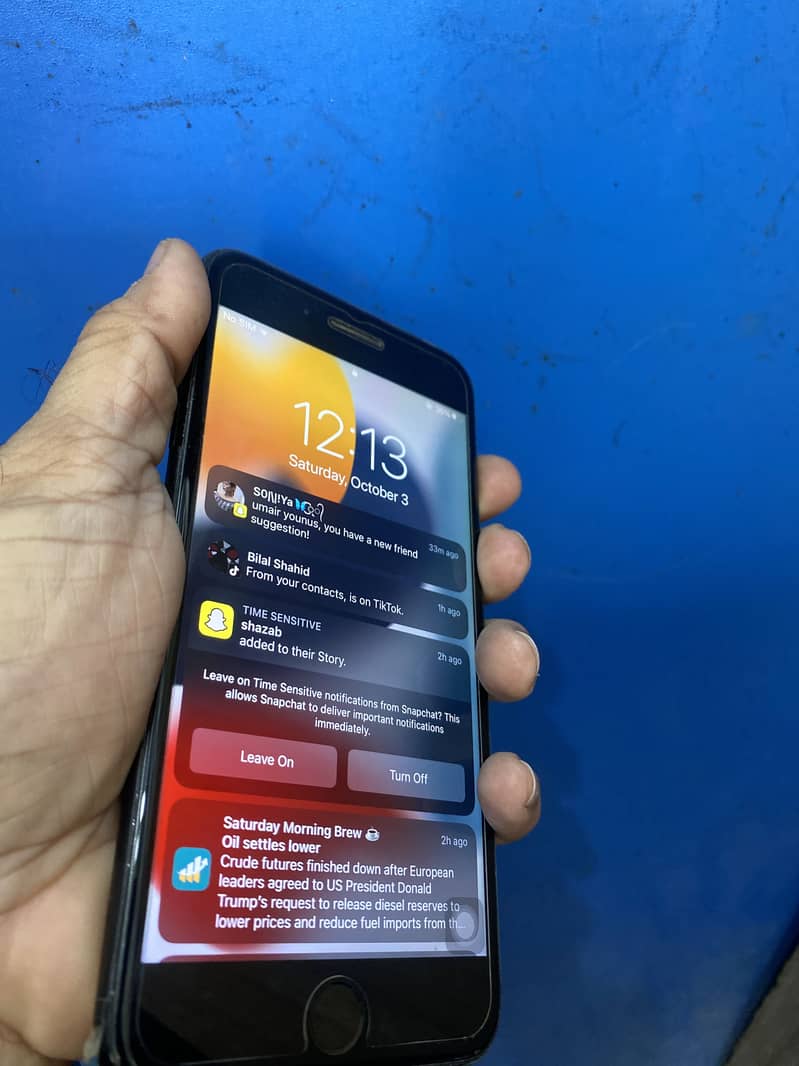 Apple iPhone 7 Plus 0