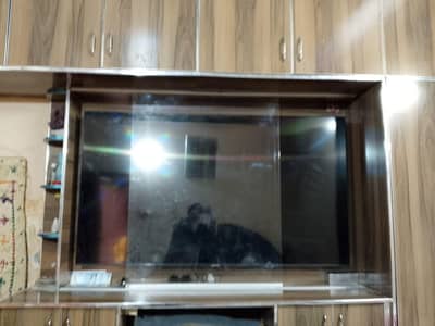 Samsung 75 Inch AU7000 4K Smart LED – Fresh Condition