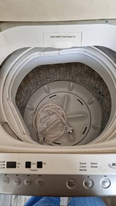 Fully automatic washing machine 8/10 condition for sale