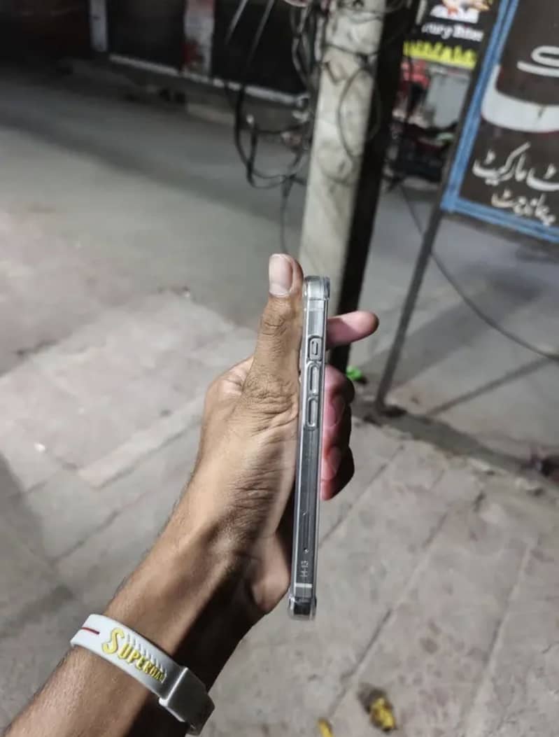 Apple iPhone 13 mdm 2