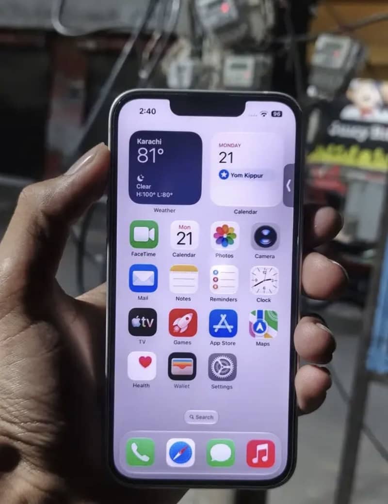 Apple iPhone 13 mdm 8