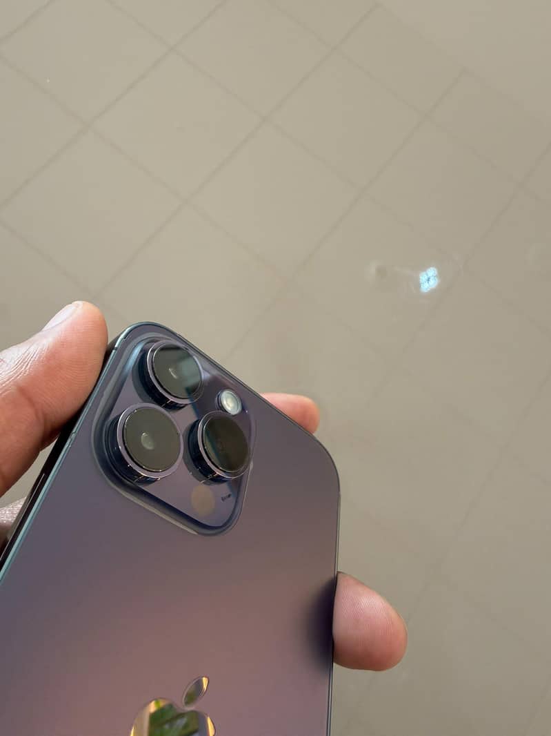 Apple iPhone 14 Pro Max 0