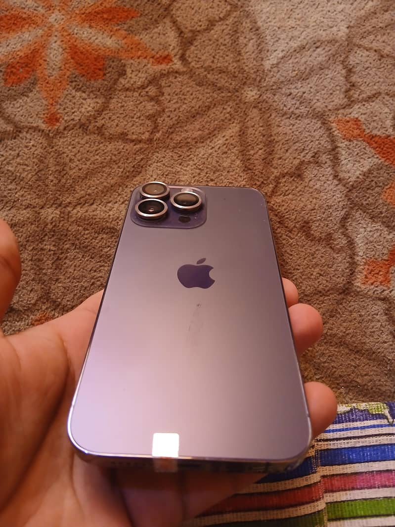 Apple iPhone 14 Pro Max 3