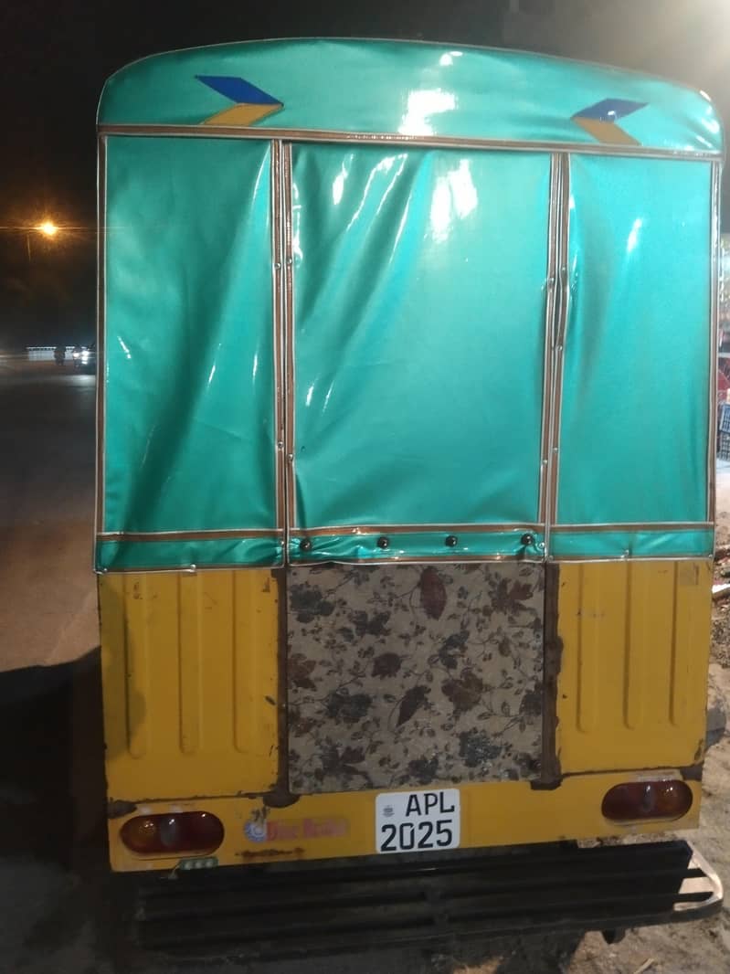 CNG Rickshaw 25 model 4