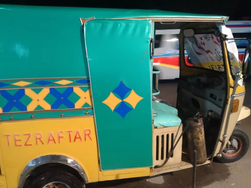 CNG Rickshaw 25 model 5