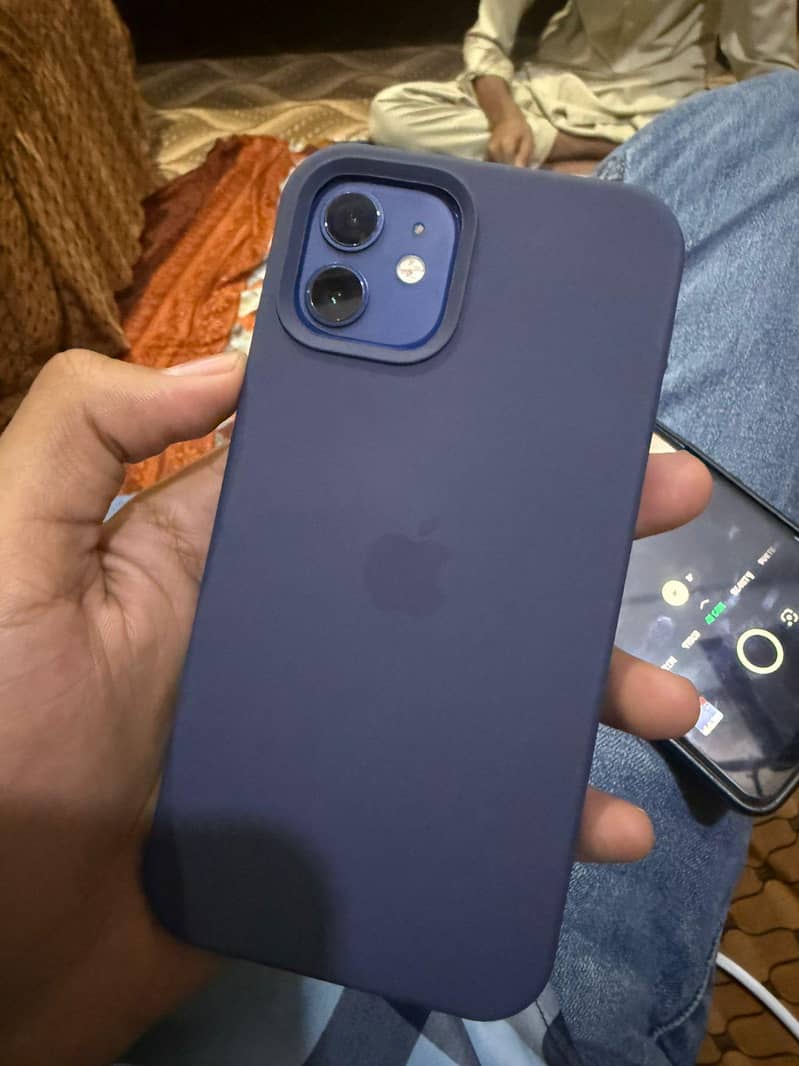 Apple iPhone 12 0