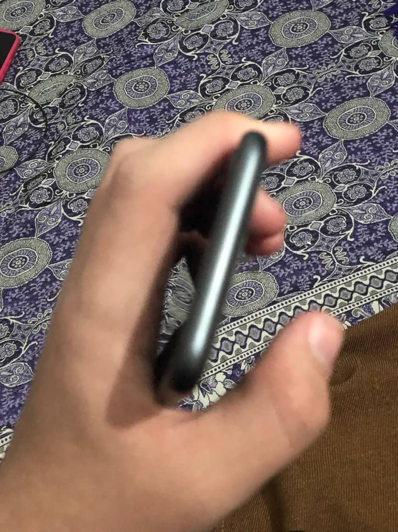Apple iPhone 8 1