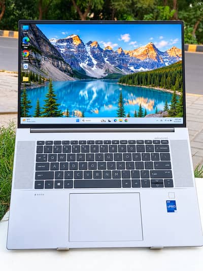 ZBook Studio G10 16 inch Core i7 13th Gen H 16gb DDR5 4k 6gb RTX