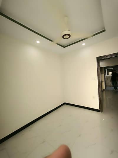 2BED UNFURNISHED ground portion available monthly for rent in ISLAMABAD i8