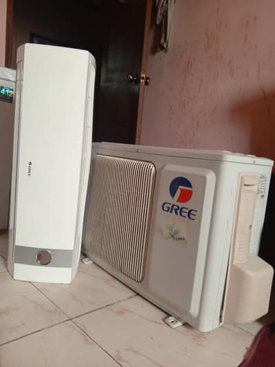 Gree split AC (1 ton )