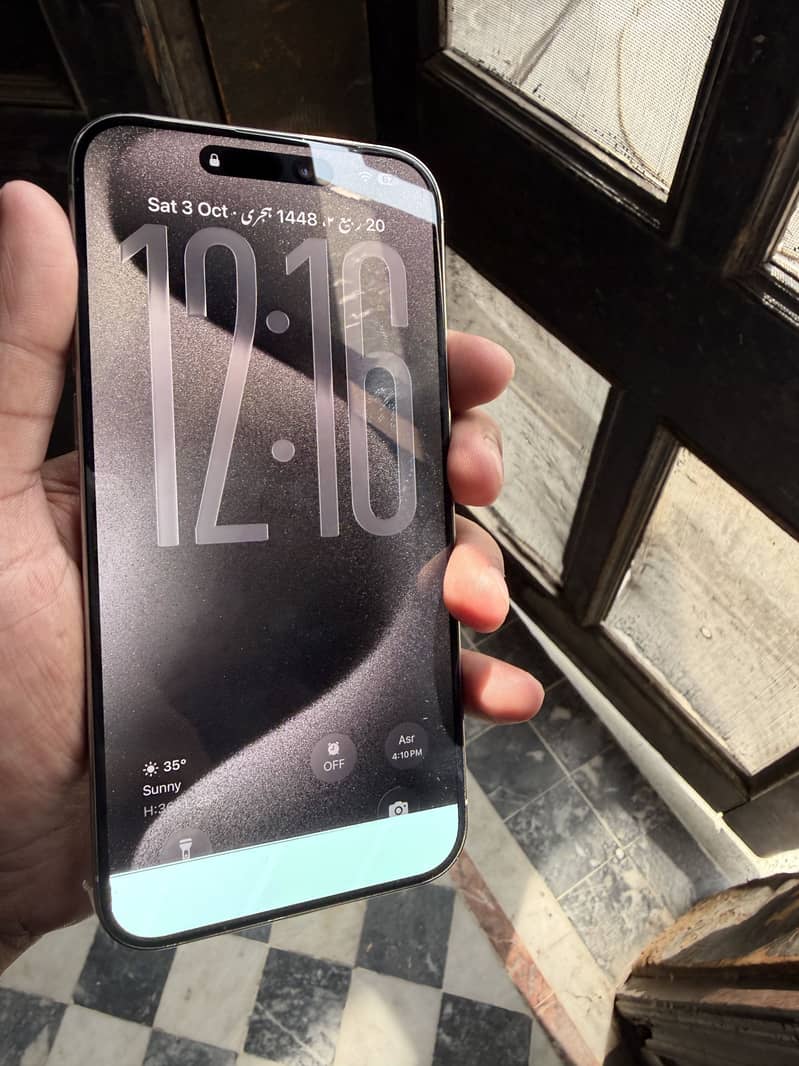 Apple iPhone 15 Pro Max 1