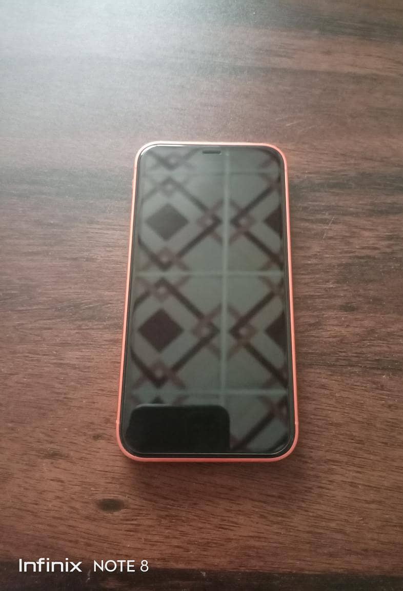 Apple iPhone XR converted 17 pro 8