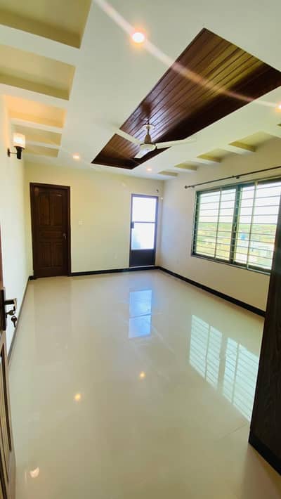 2BED UNFURNISHED ground portion available monthly for rent in ISLAMABAD i8