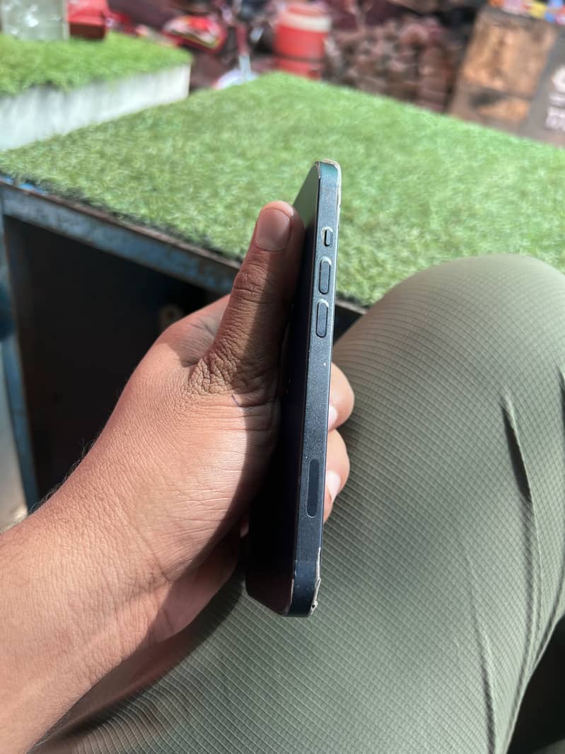 Apple iPhone 14 2