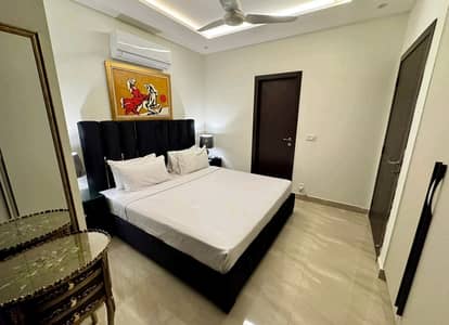 Prime Location 640 Square Feet Flat In Gulberg For sale At Good Location