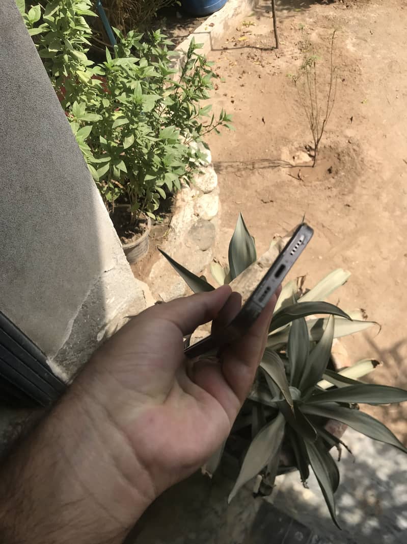 Apple iPhone 13 Pro 1