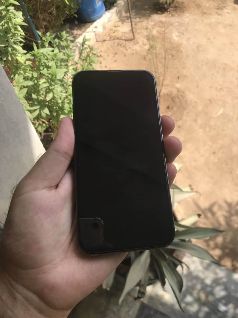 Apple iPhone 13 Pro 3