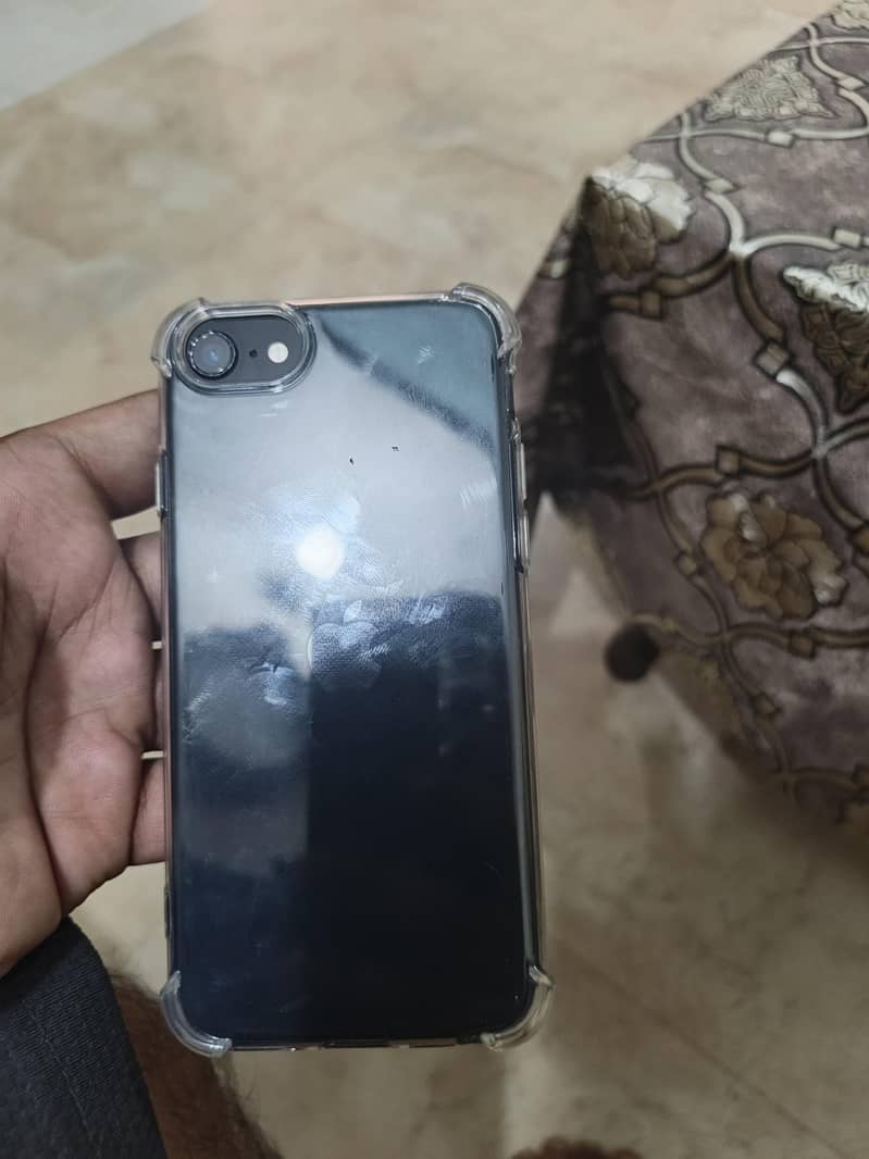 Apple iPhone SE 3