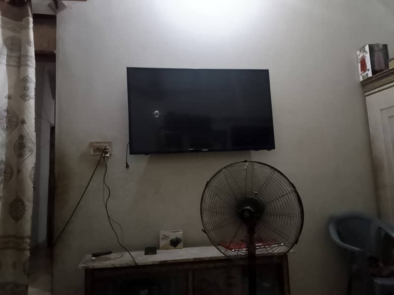 LCD 50 inch 2