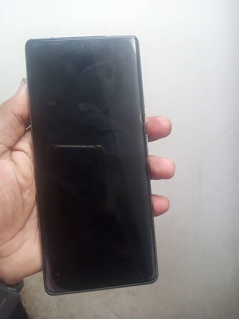 Tecno CAMON 40 Pro 4