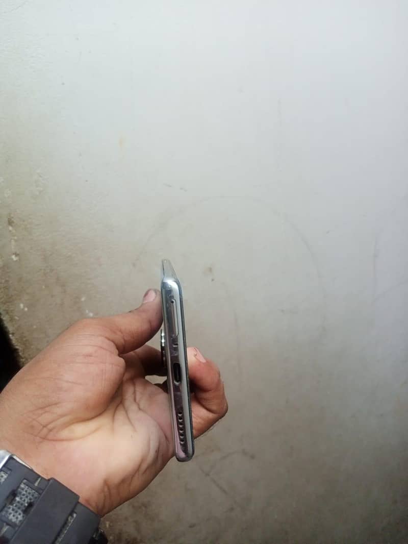 Tecno CAMON 40 Pro 6
