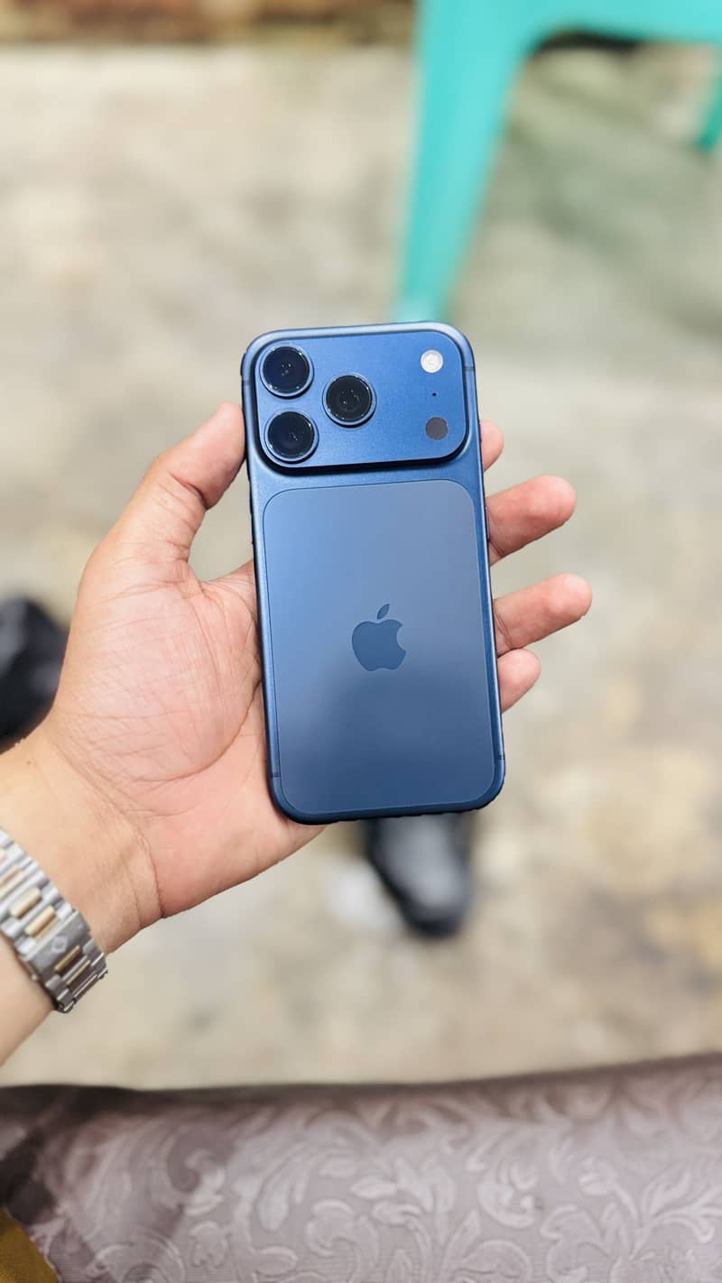 Apple iPhone 17 Pro 0