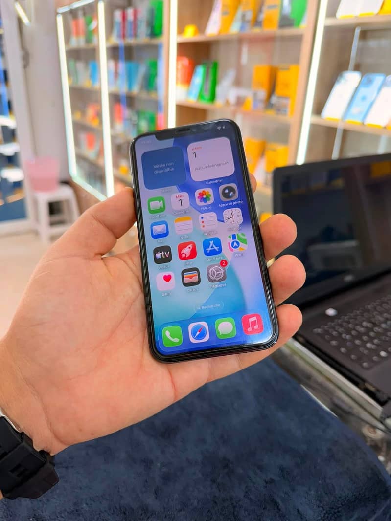 Apple iPhone 11 Pro 1