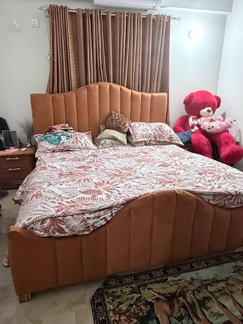 beds and tables 0