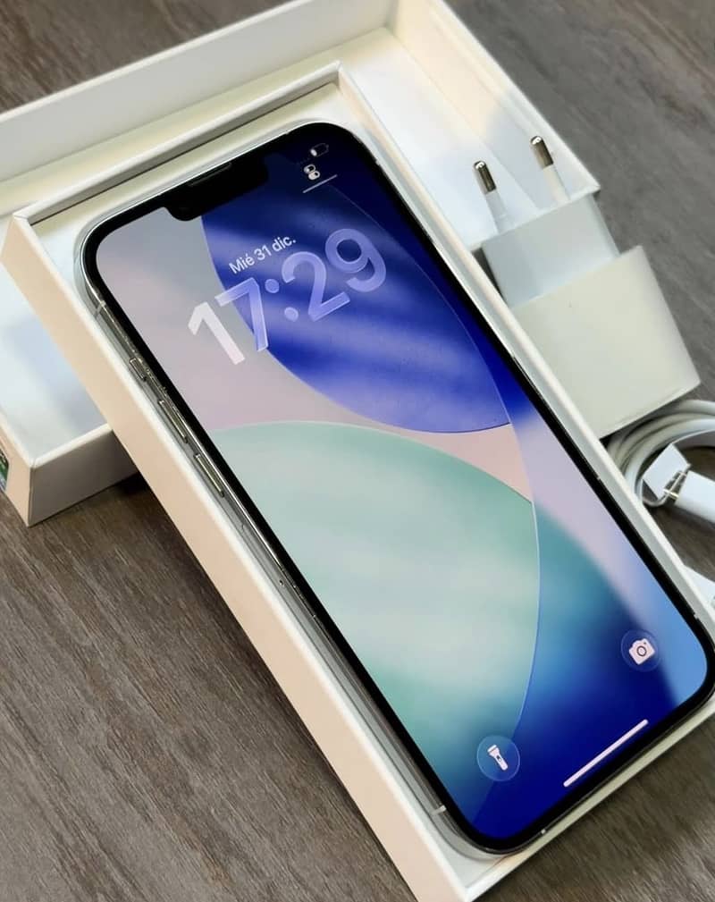Apple iPhone 13 Pro Max 2