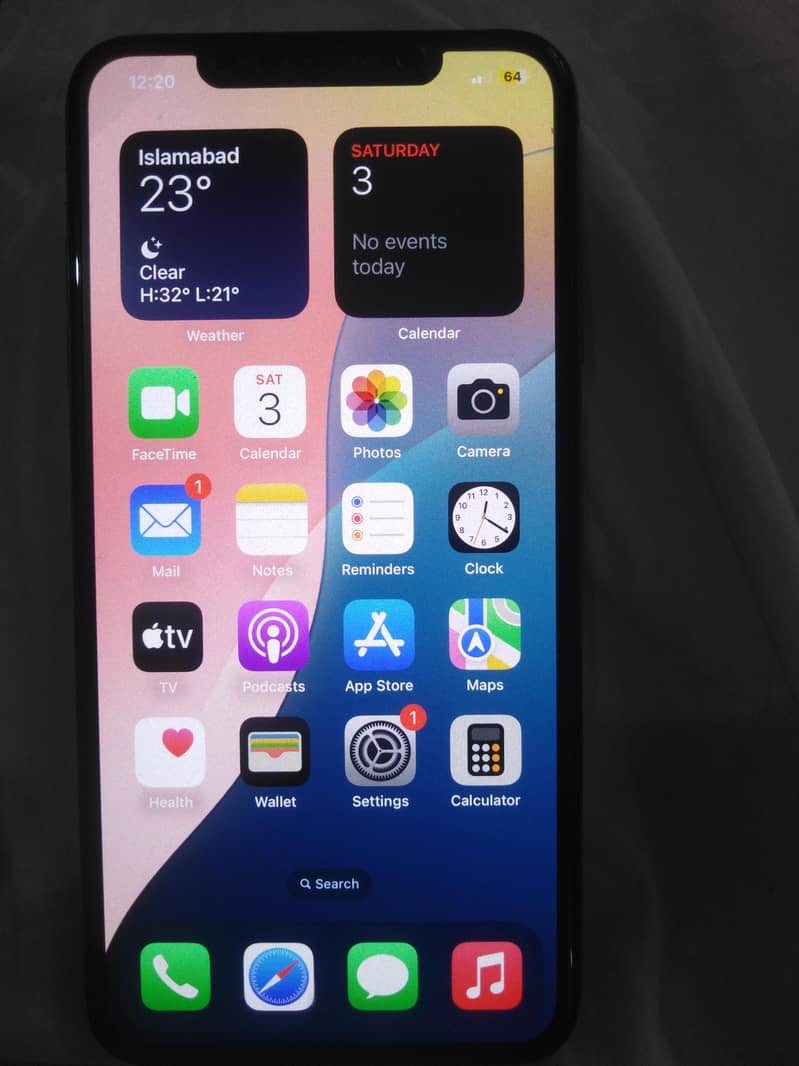 Apple iPhone XS Max 4