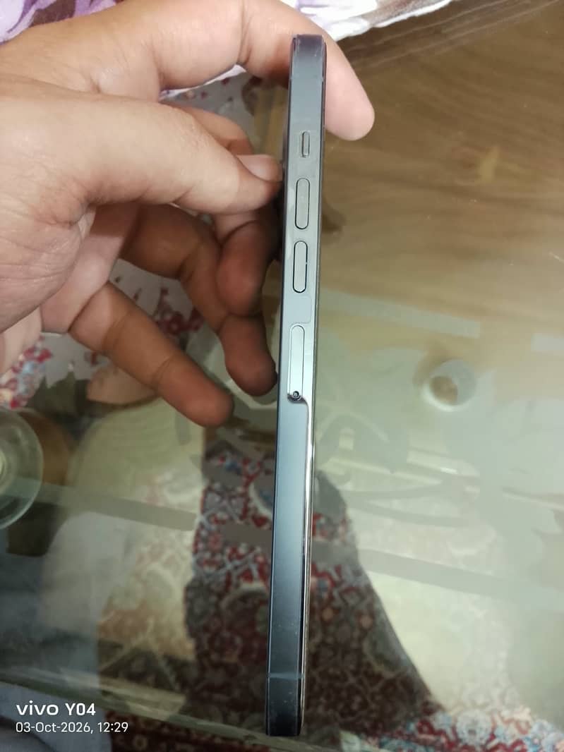 Apple iPhone 13 Pro max 1