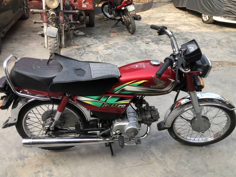 Honda CD 70 9