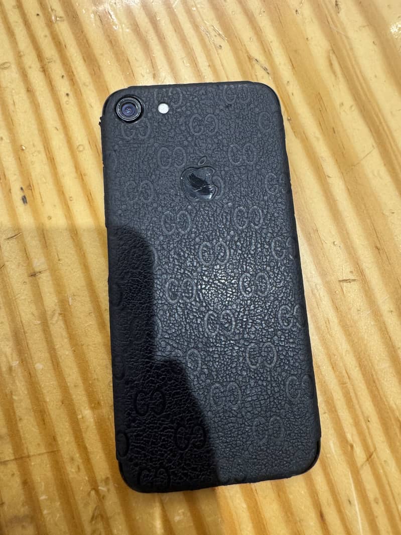 Apple iPhone 7 4