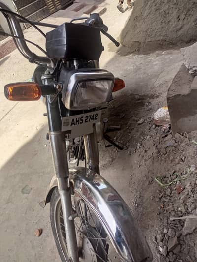 Road prince 70 2021 model Lahore number good condition