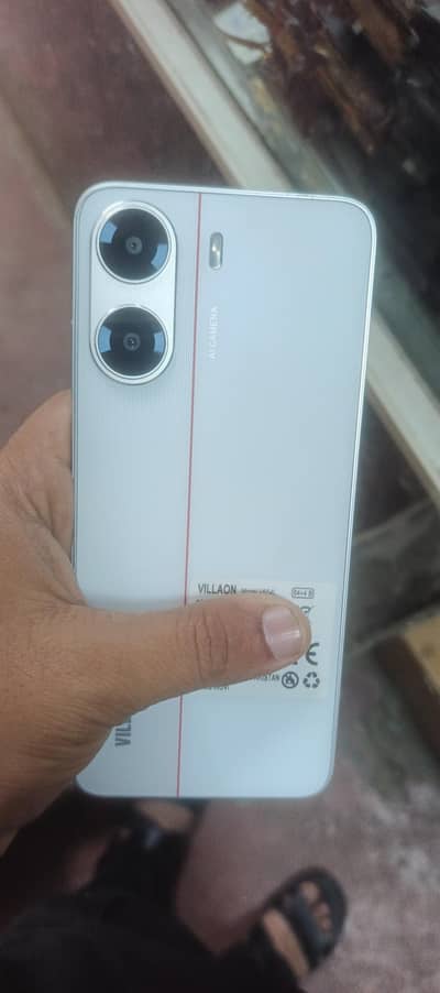 villaon v50s all ok 10 by 10 hai 4 maa warranty hai box charger sath h