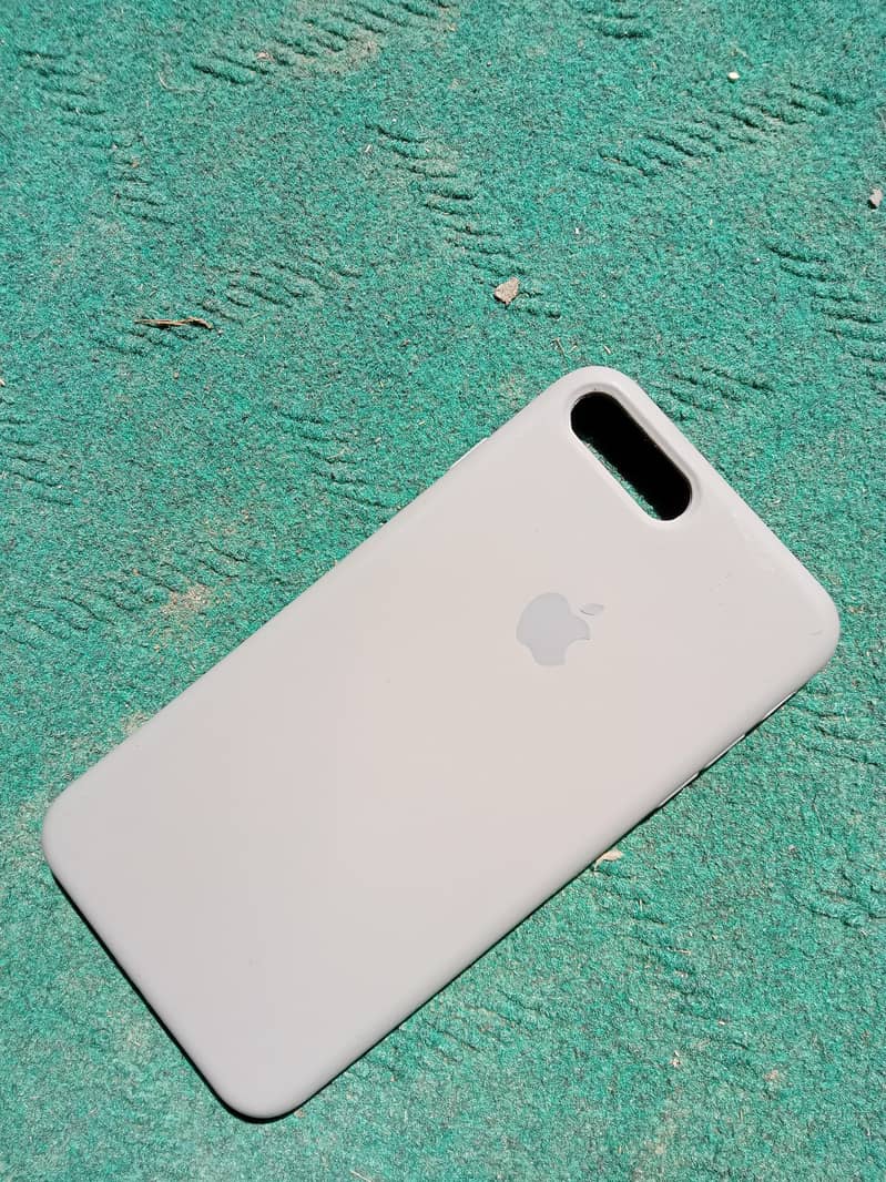 Apple iPhone 7 Plus 128Gb pta aproved 8