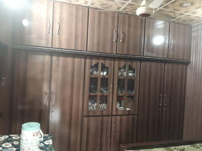 almari lush condition