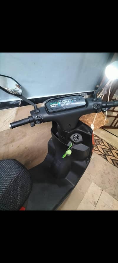 speed 45 50 km/hr range up to 70 90 lithium batteries moter power 1000