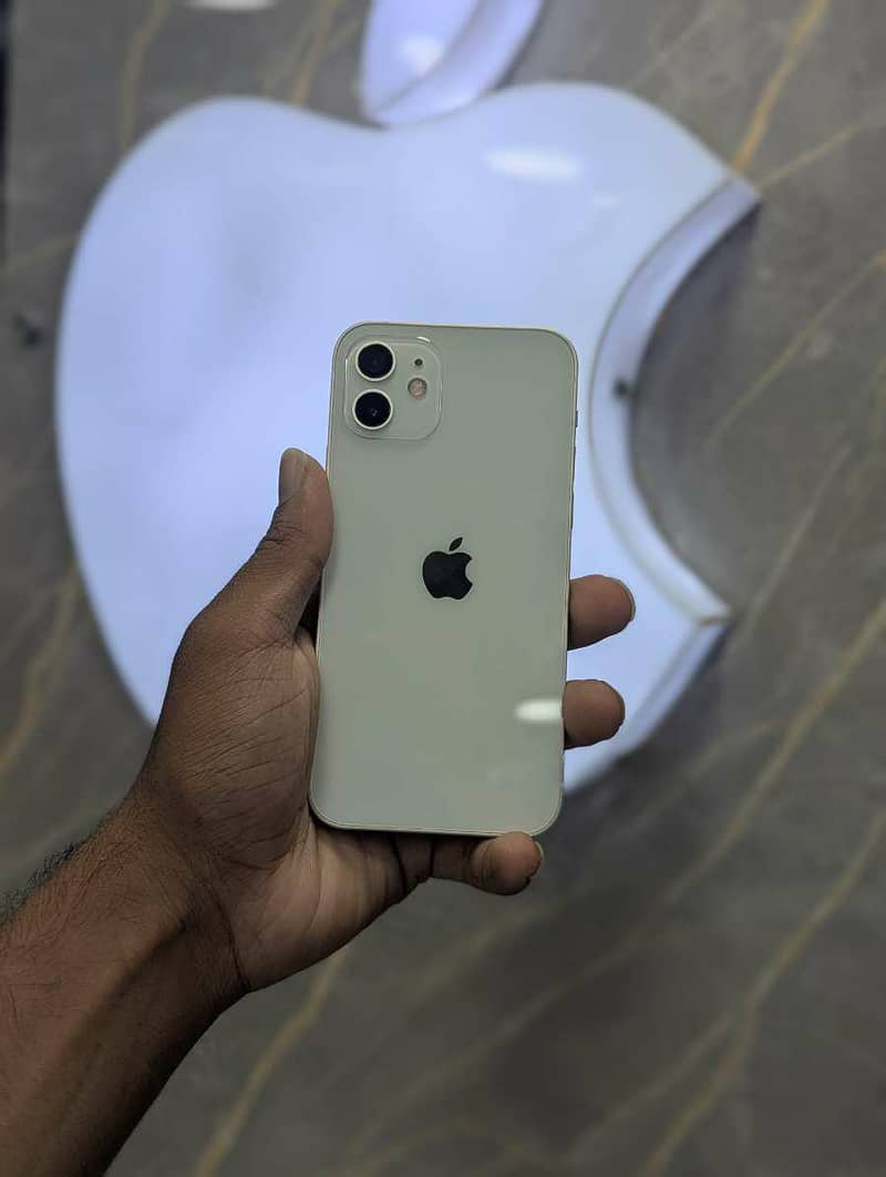 Apple iPhone 12 2