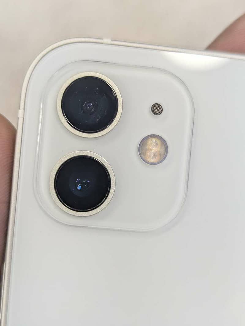 Apple iPhone 12 8