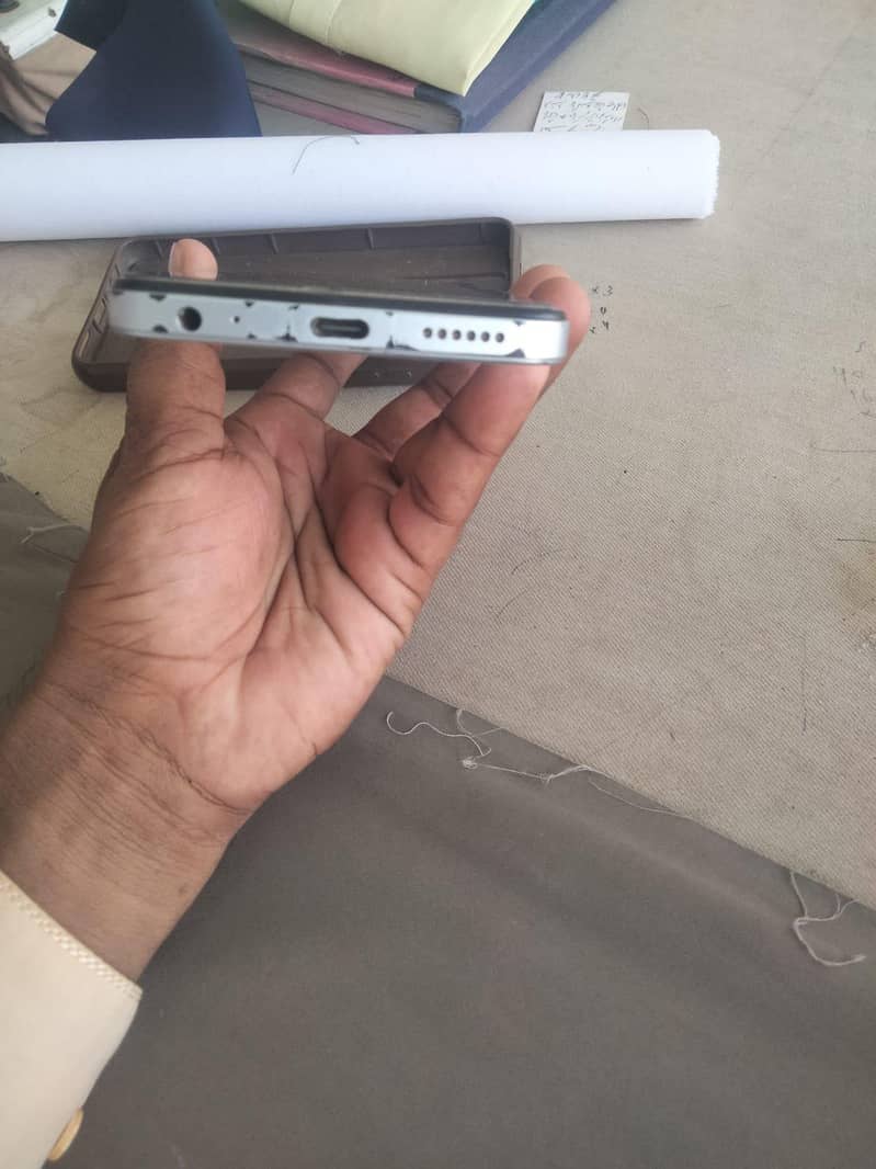 Tecno Spark 20C 2