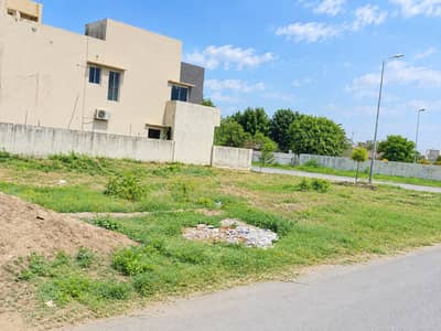 DHA Phase 8, Block V 1 Kanal Plot For Sale